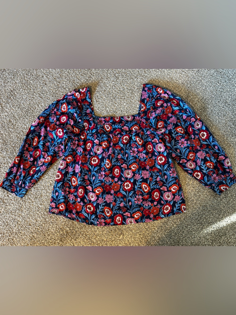 Vineyard Vines Floral Blouse Navy Pink Red Lightweight Top Size Small - Picture 2 of 9
